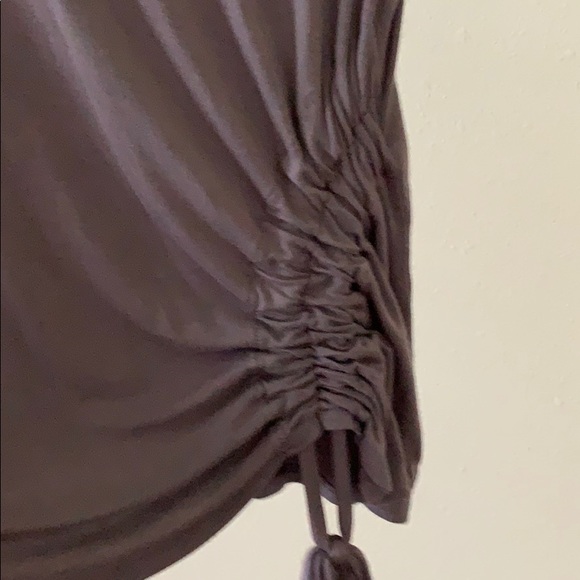 Super cute basic t - Picture 3 of 5